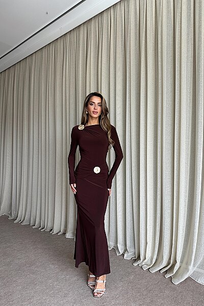 Aksesuar Detaylı Sandy Uzun Elbise - Kahve - MAT Collection